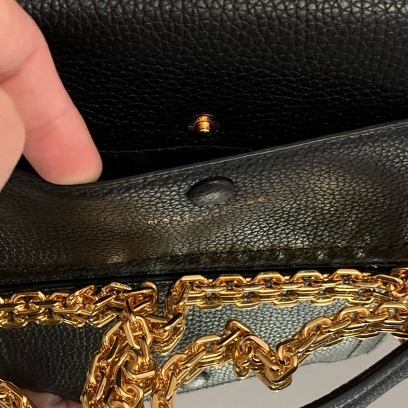 SALE‼️$275 MARC JACOBS EMPIRE CITY LEATHER WALLET - Picture 5 of 8